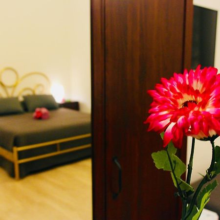 Rho Gloria 2 Hotel Kültér fotó
